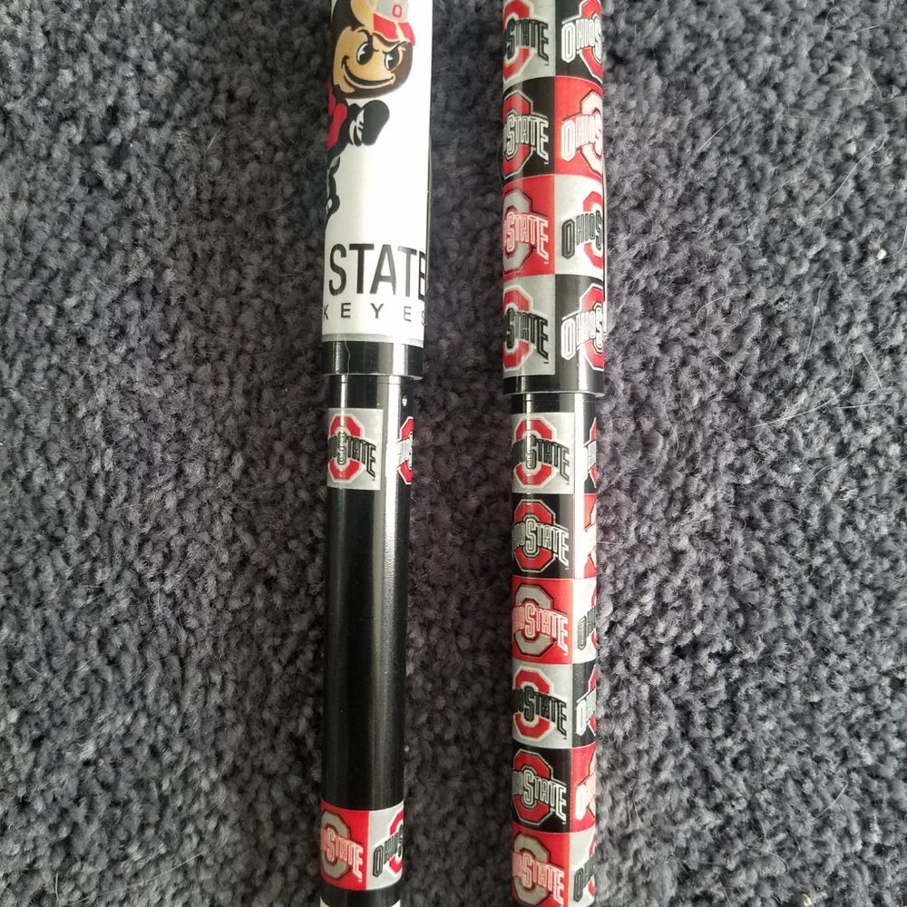 Sealed Ohio State University Playing Cards in Tin and 2 OSU Pens - Picture 2 of 6
